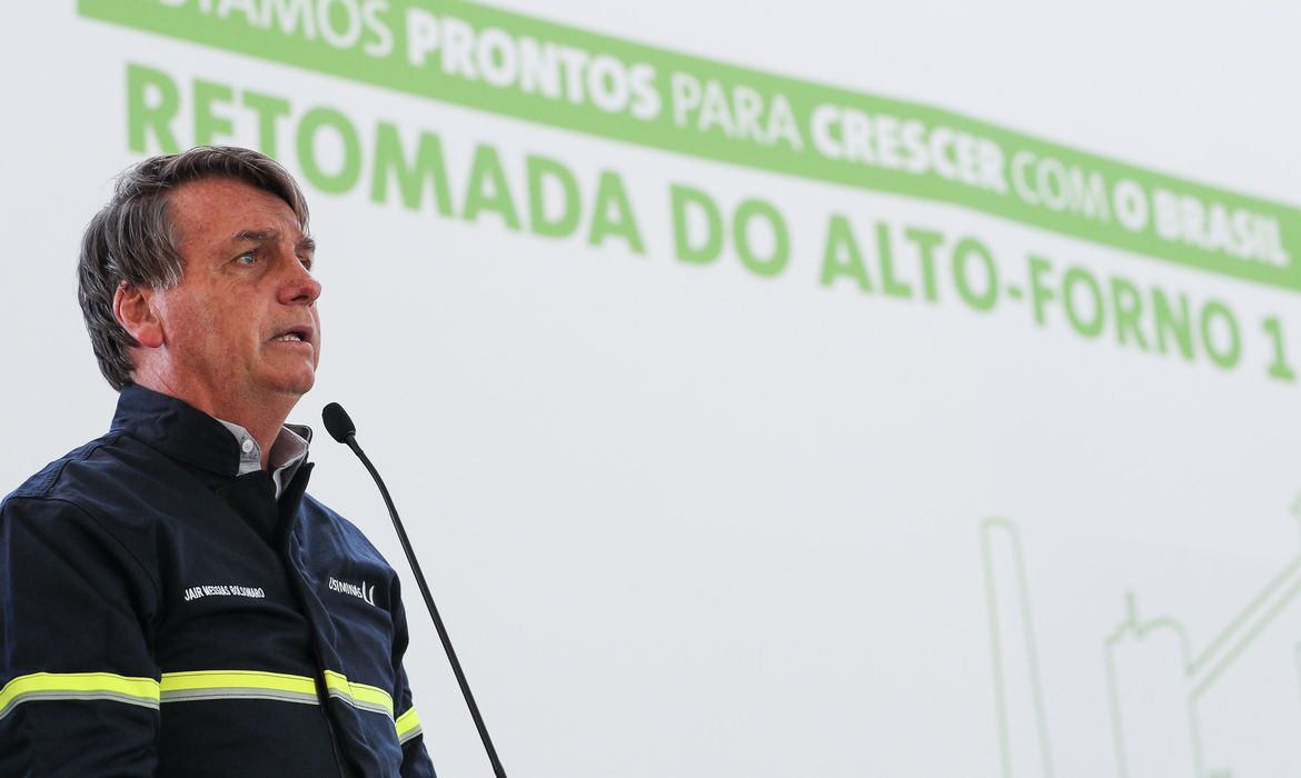 Jair Bolsonaro diz que vários benefícios precisam ser cortados para criar Renda Brasil